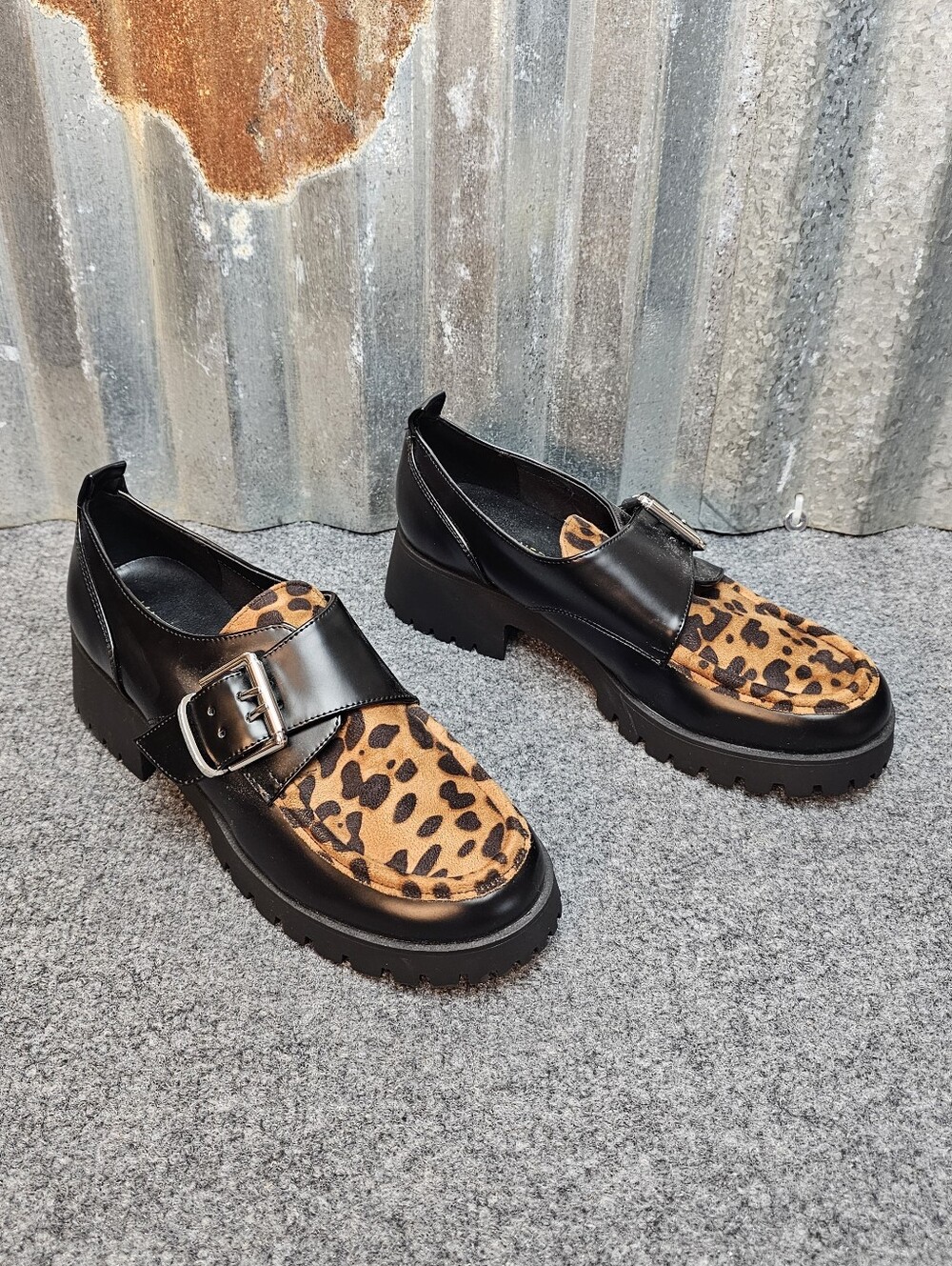Marc Fisher Hazelton Leopard/Cheetah Print Lug Sole Loafers Sz 7.5